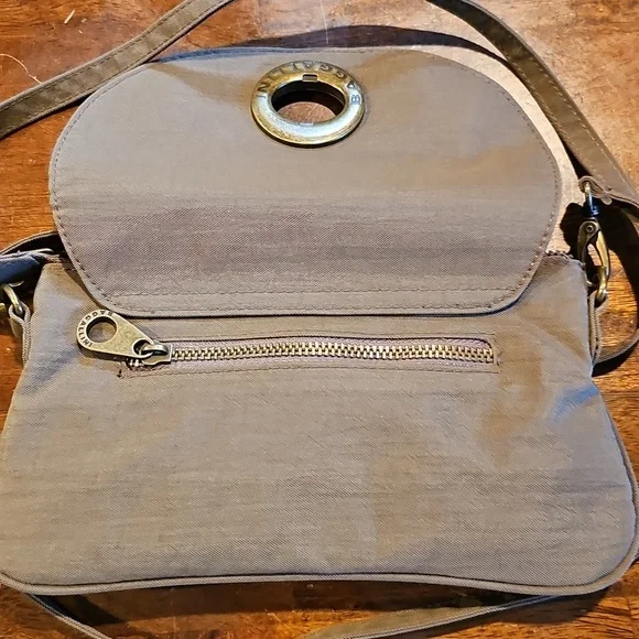 Baggallini Crossbody Purse - Picture 4 of 7